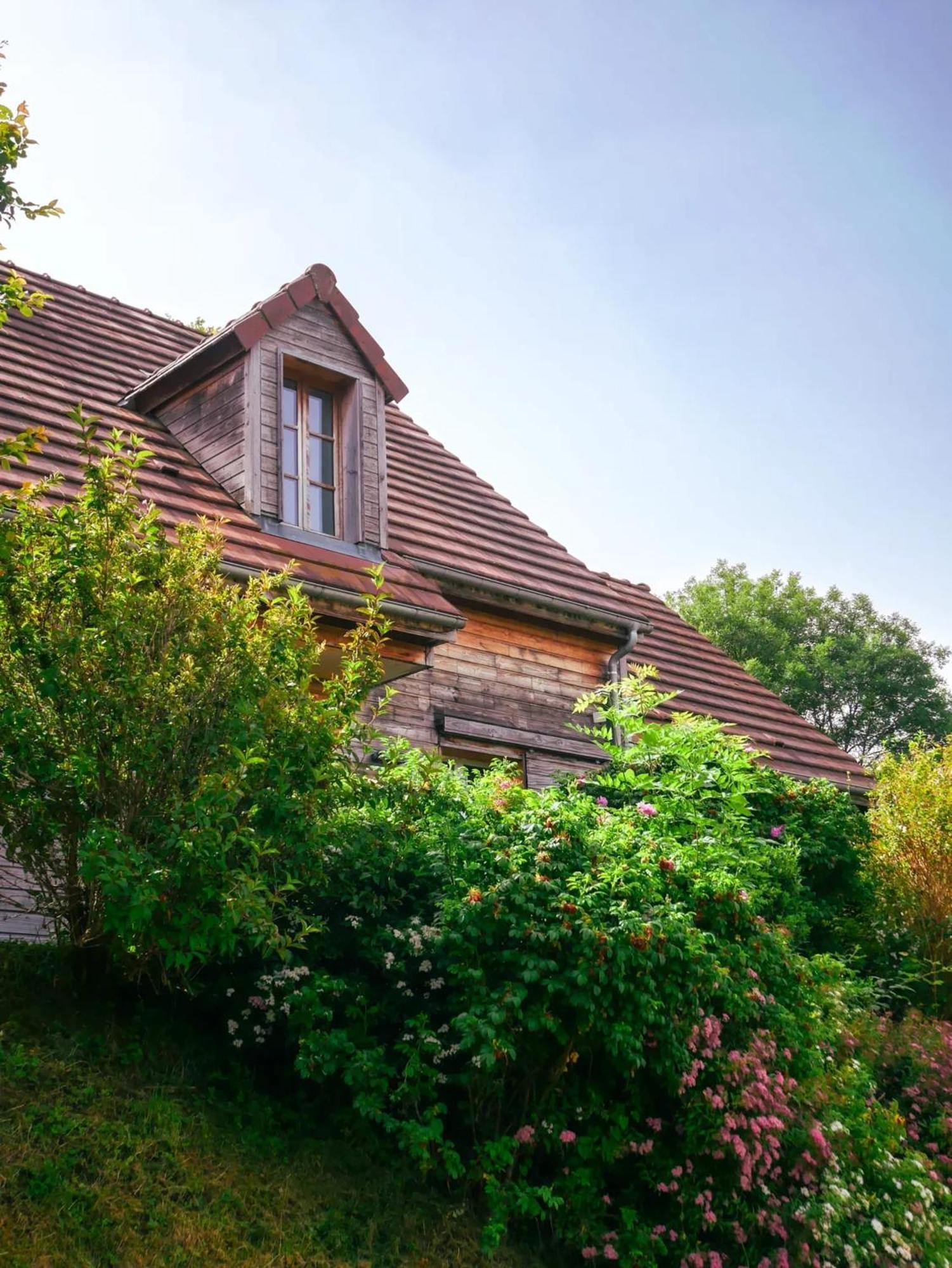 Chalet Chaleureux A Marigny-L'Eglise Avec Vue Sur Lac Et Montagne ภายนอก รูปภาพ