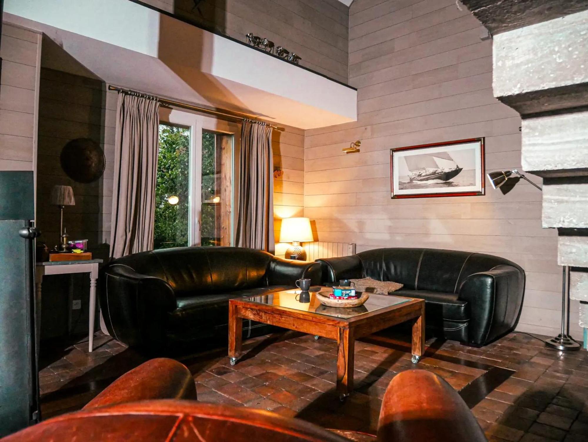 Chalet Chaleureux A Marigny-L'Eglise Avec Vue Sur Lac Et Montagne ภายนอก รูปภาพ